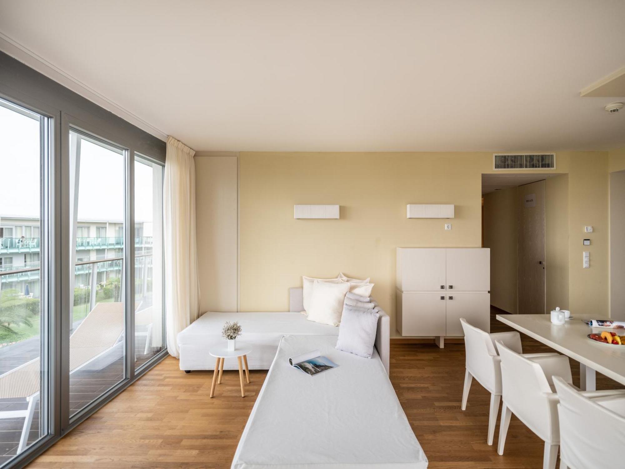Falkensteiner Residences Senia 돈제페트레케인 외부 사진