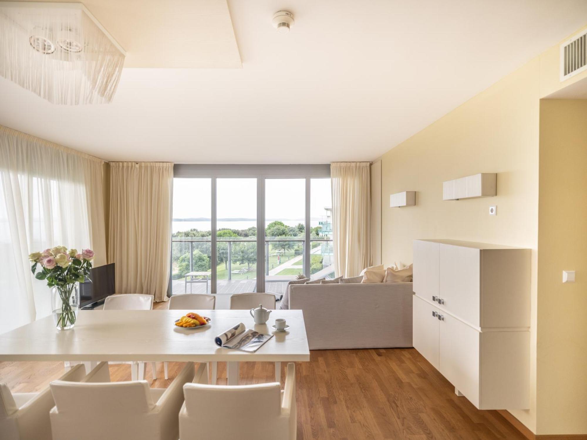 Falkensteiner Residences Senia 돈제페트레케인 외부 사진